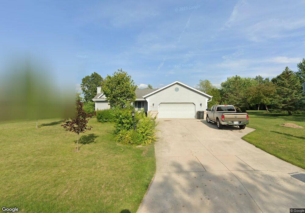 W147N6946 Woodland Dr, Menomonee Falls, WI 53051 - photo 1