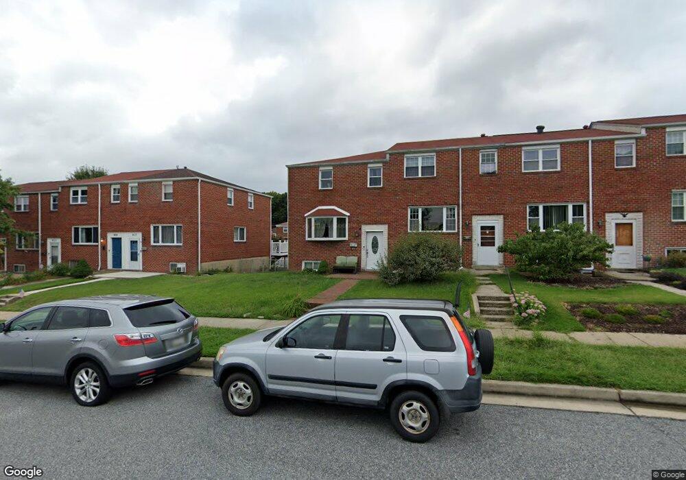 915 Regina Dr, Halethorpe, MD 21227 - photo 1