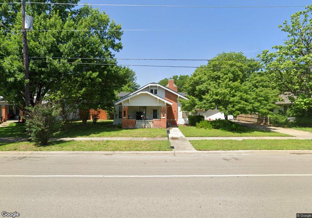 411 S Grand Ave, Gainesville, TX 76240 - photo 1