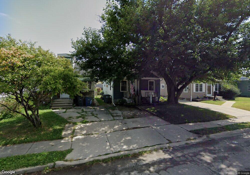 5710 Edgewater Dr, Toledo, OH 43611 - photo 1