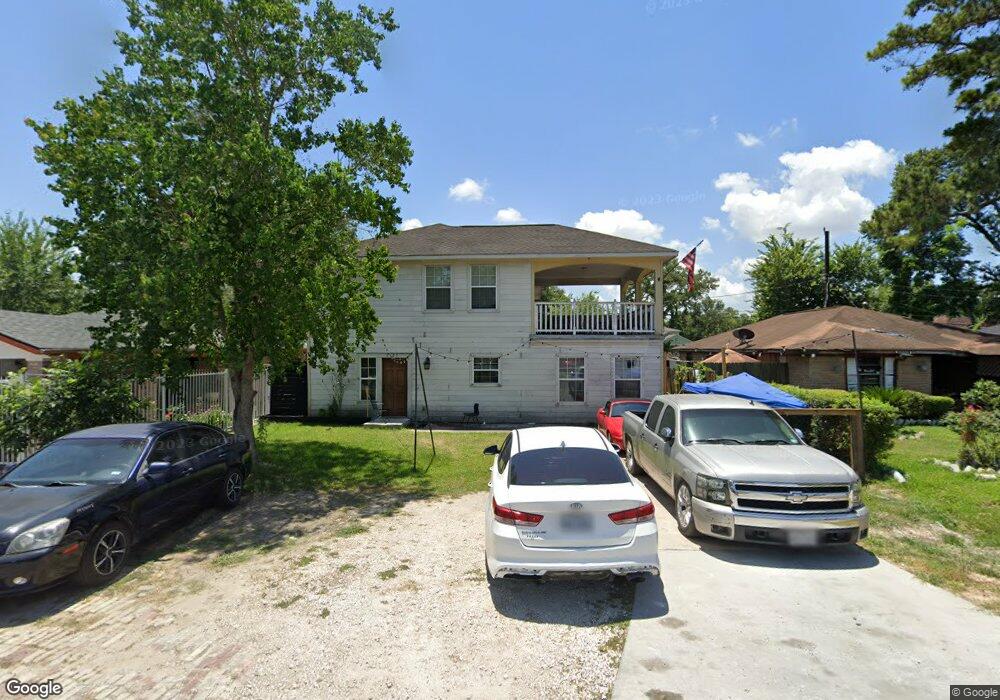 2425 Mayview Dr, Houston, TX 77091 - photo 1
