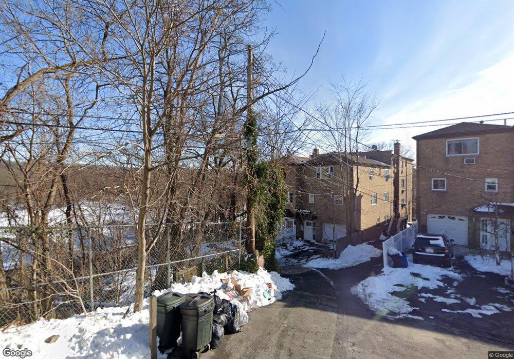 6197 Spencer Terrace unit A, Bronx, NY 10471 - photo 1