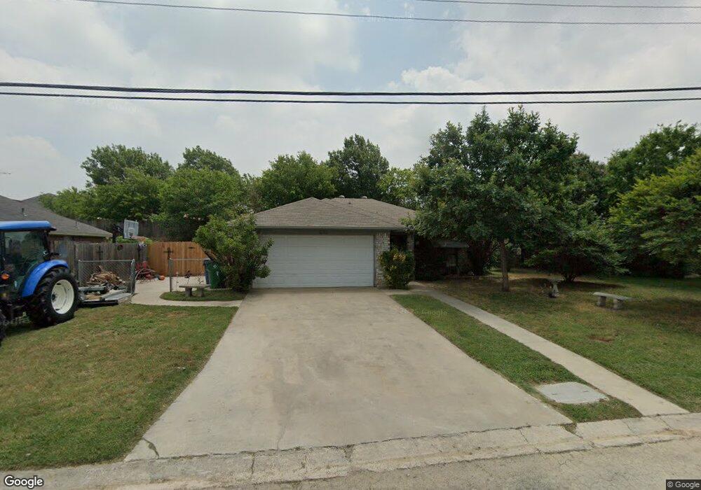 608 Crestridge Ct, Decatur, TX 76234 - photo 1