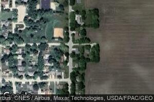 312 4th St NE, Buffalo Center, IA 50424