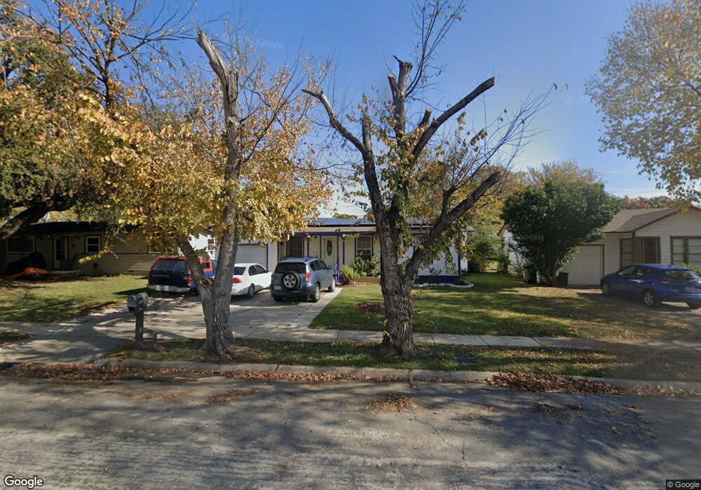 324 Norwood Dr, Hurst, TX 76053 - photo 1