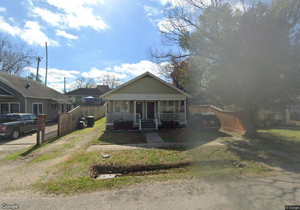 732 E 12th 1/2 St unit 2, Houston, TX 77008 - photo 1
