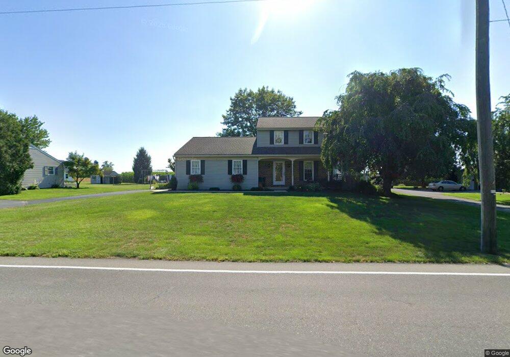 534 N Shirk Rd, New Holland, PA 17557 - photo 1