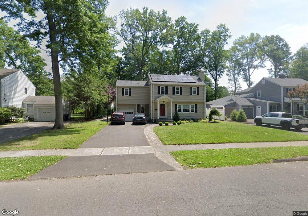 56 Sequin Rd, West Hartford, CT 06117 - photo 1