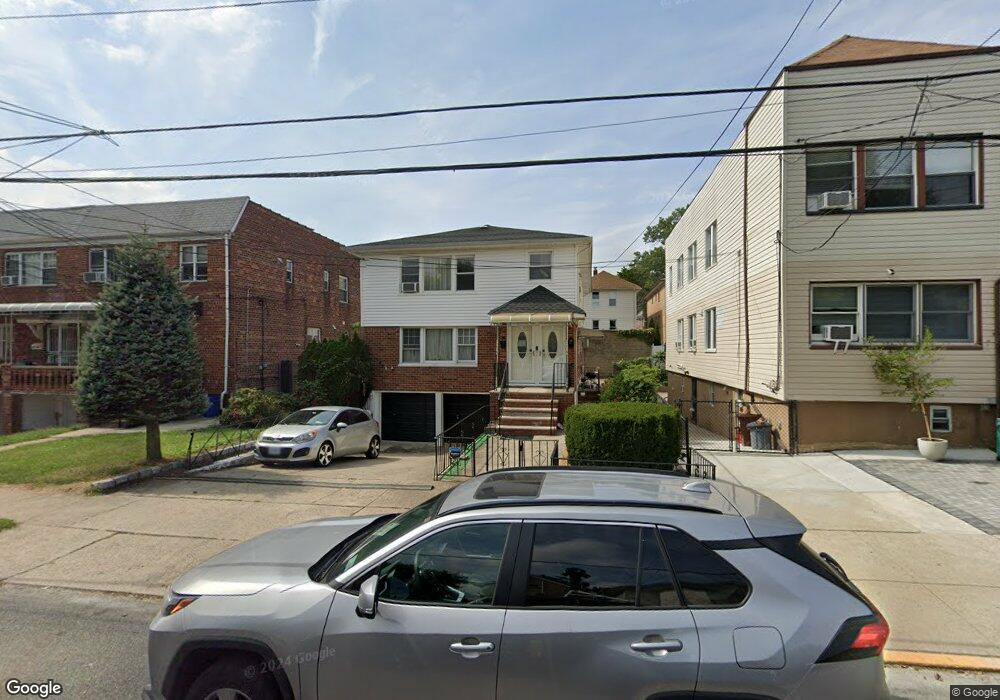 4348 166th St, Flushing, NY 11358 - photo 1