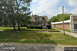 126 S Madison St, Carthage, IL 62321