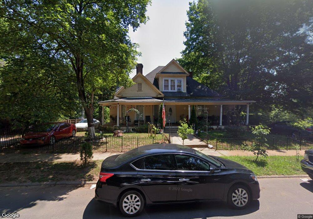 621 Highland Ave, Statesville, NC 28677 - photo 1