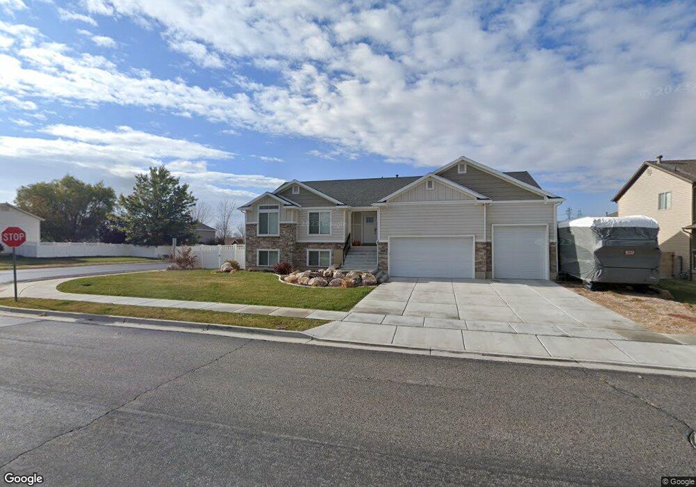 2059 N 1450 W unit 4, Clinton, UT 84015 - photo 1