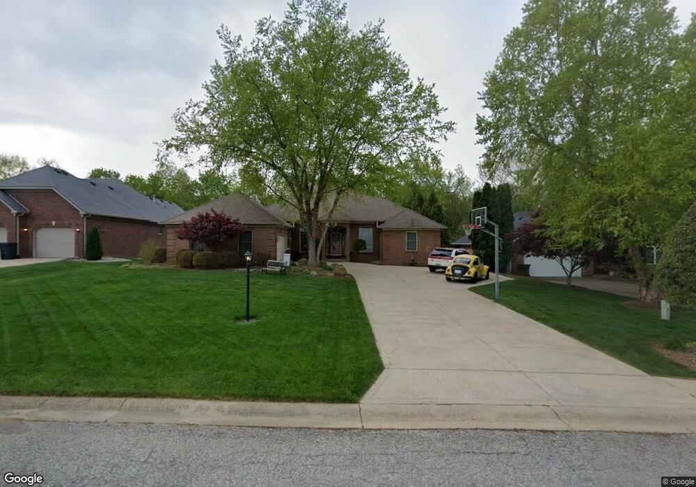 4467 Erin Dr, Floyds Knobs, IN 47119 - photo 1