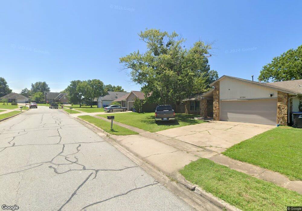 3708 S Sycamore Ave, Broken Arrow, OK 74011 - photo 1