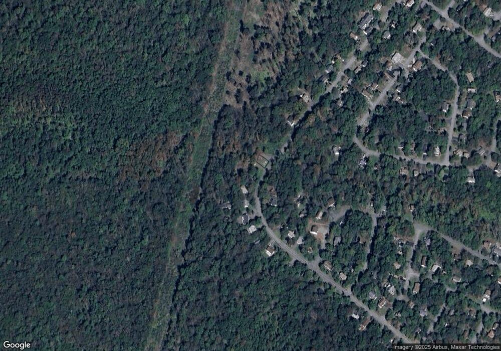 8662 Country Place Dr, Tobyhanna, PA 18466 - photo 1