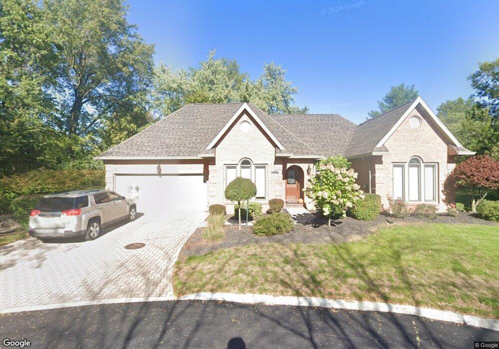 1587 Tanglewood Ln, Lima, OH 45805 - photo 1