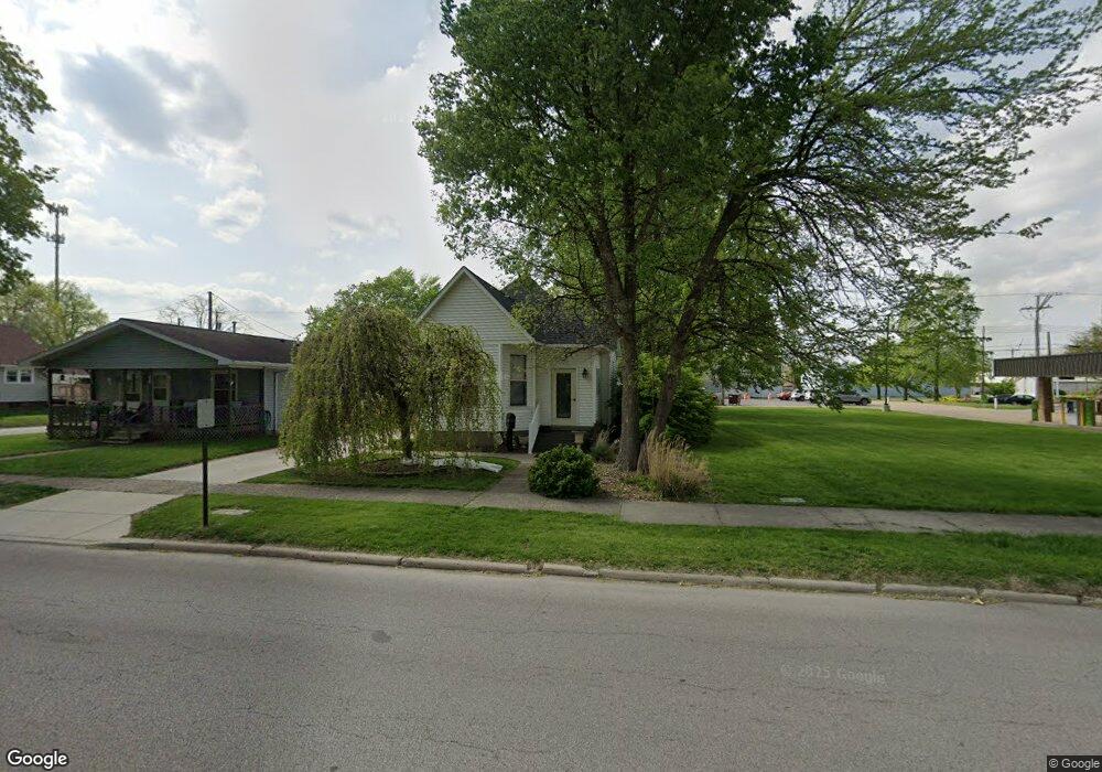 329 S Kickapoo St, Lincoln, IL 62656 - photo 1