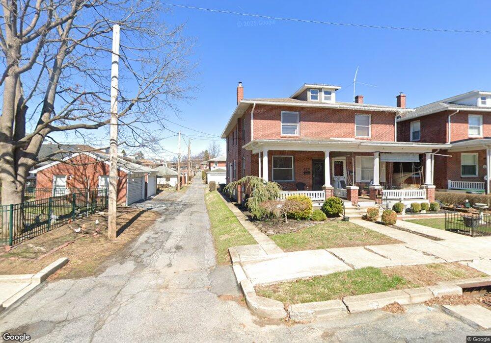 129 W Walnut St, Reading, PA 19607 - photo 1