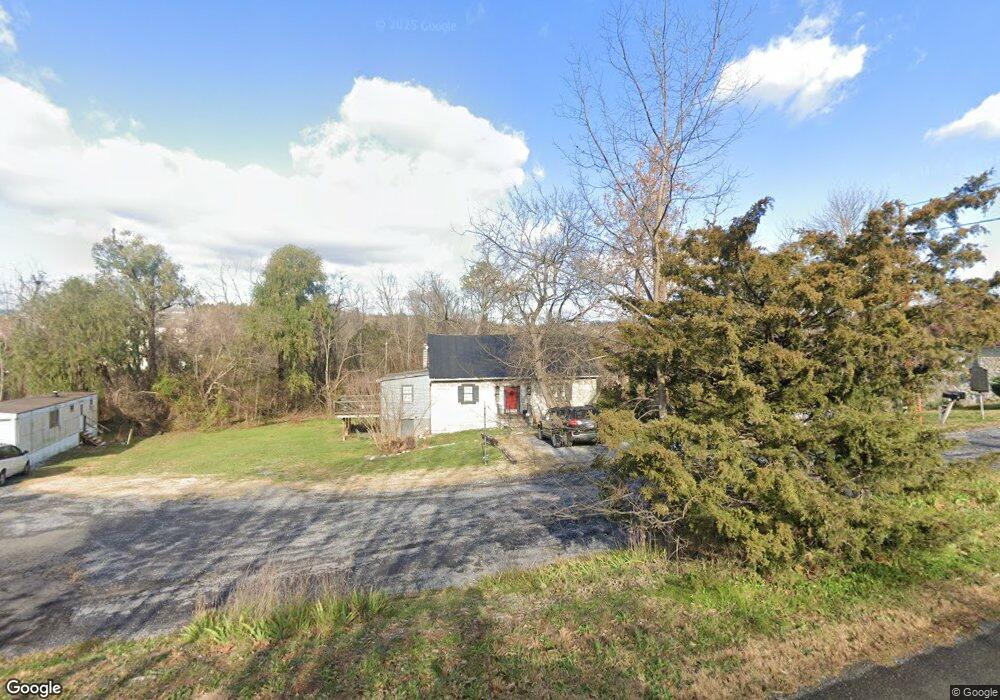 273 N Massanutten St, Strasburg, VA 22657 - photo 1
