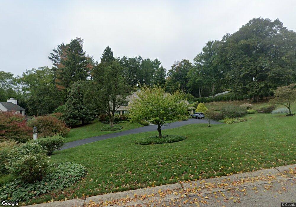 656 Clovelly Ln, Devon, PA 19333 - photo 1