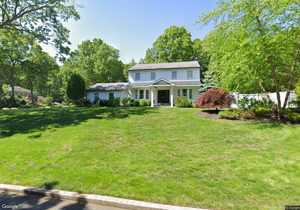 11 White Spruce Cir, ComMacK, NY 11725 - photo 1