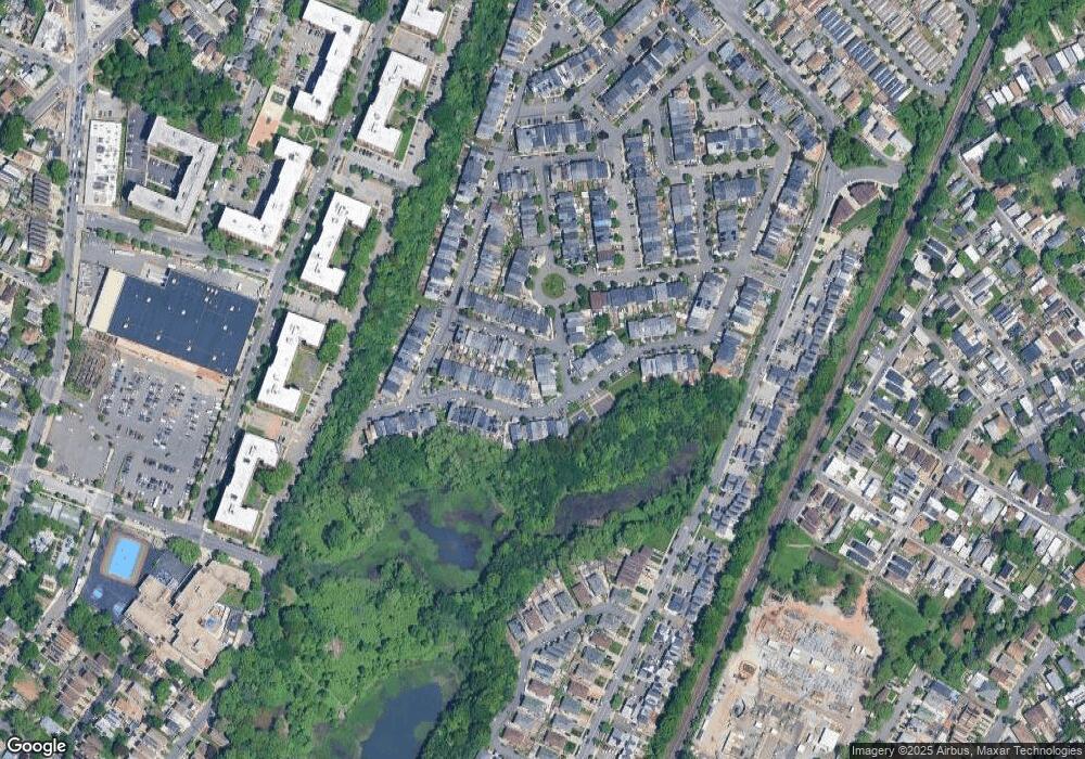 121A Circle Loop, Staten Island, NY 10304 - photo 1