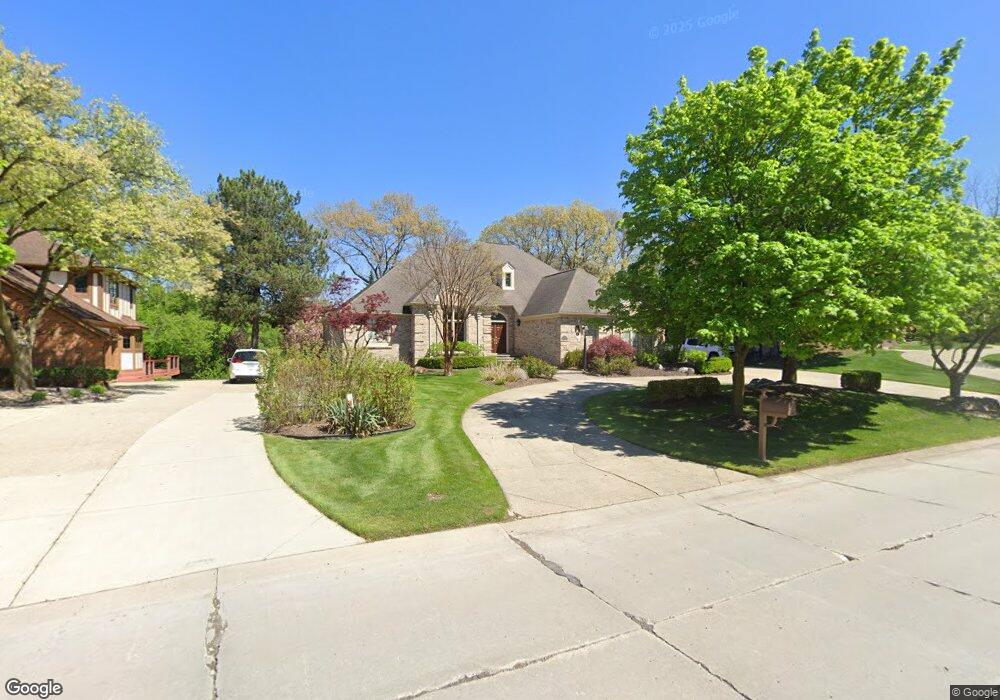 2533 Bloomfield Crossing, Bloomfield Hills, MI 48304 - photo 1