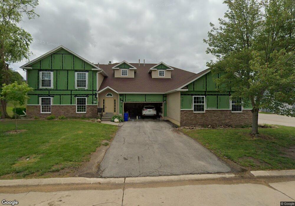 4745 Westchester Dr NE unit D, Cedar Rapids, IA 52402 - photo 1