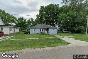 103 E Woods St, Avon, IL 61415