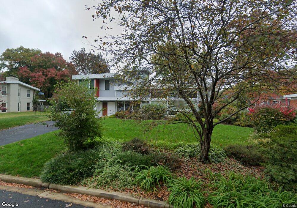 1113 Shipman Ln, McLean, VA 22101 - photo 1