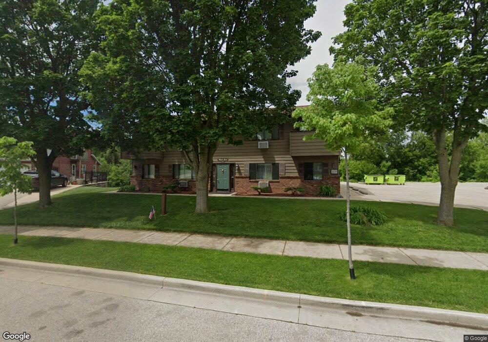 141 S Maple Ave unit 141 S Maple, Slinger, WI 53086 - photo 1