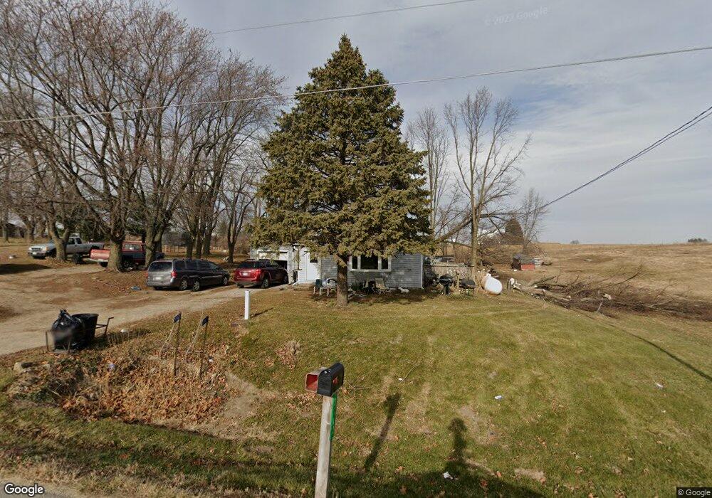 3142 N 19th Ave W, Newton, IA 50208 - photo 1