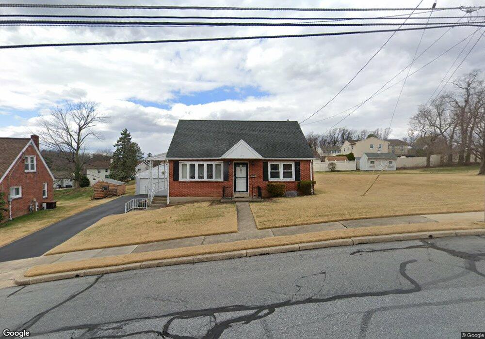 310 Sycamore St, Mohnton, PA 19540 - photo 1