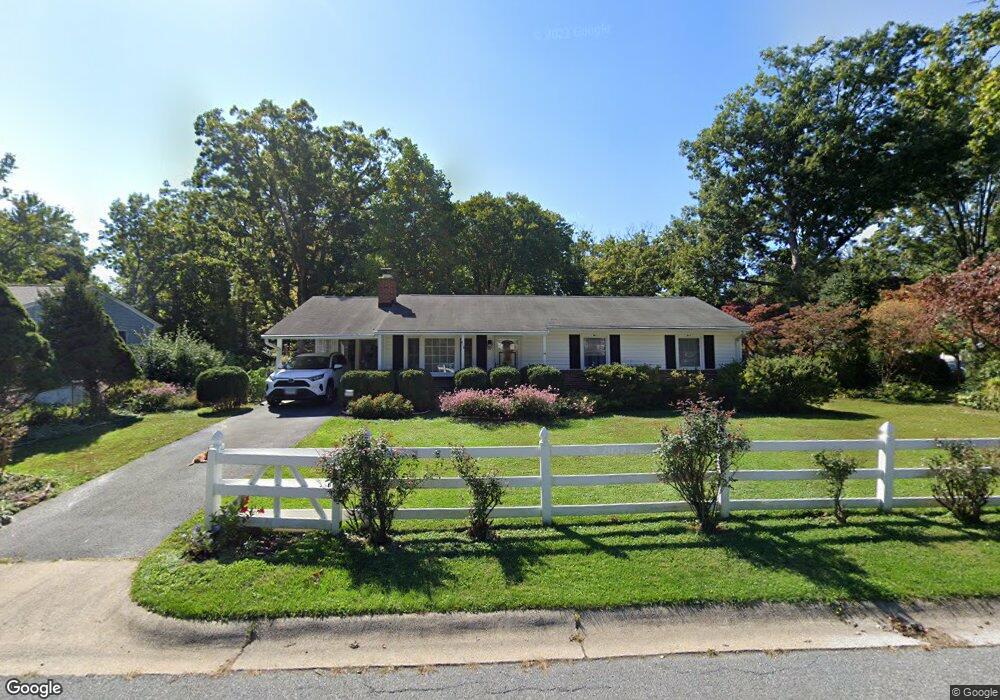 213 Tulip Dr, Gaithersburg, MD 20877 - photo 1