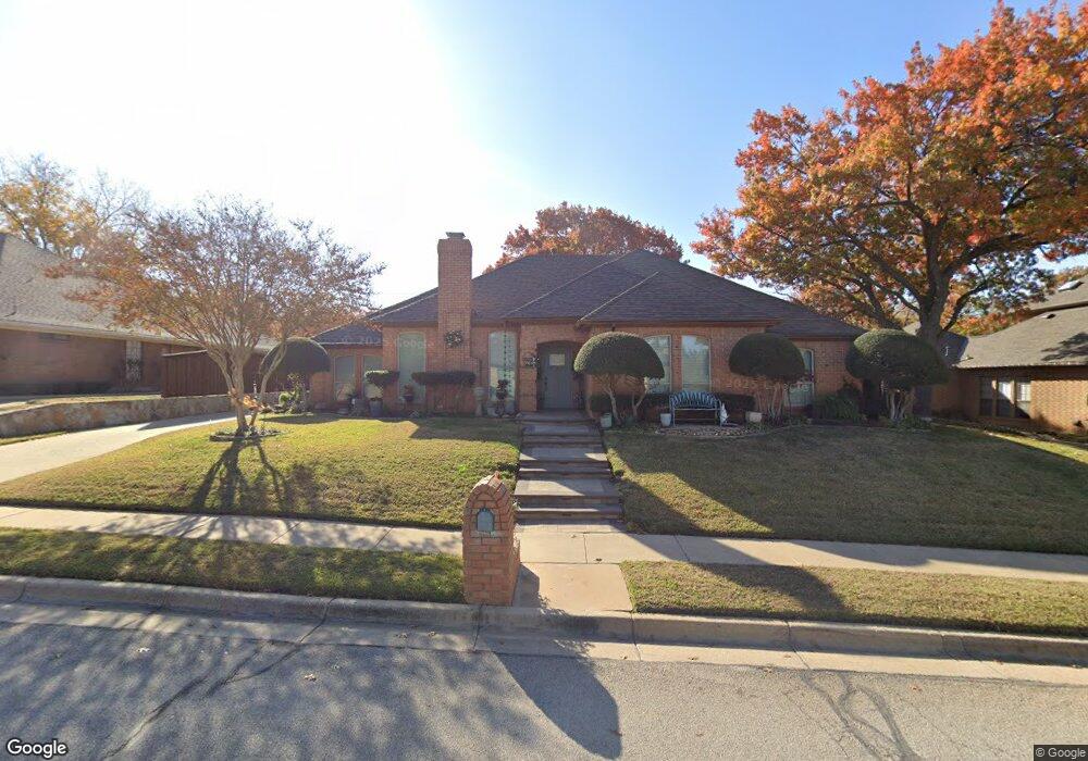 2208 Pine Thicket Ln, Bedford, TX 76021 - photo 1