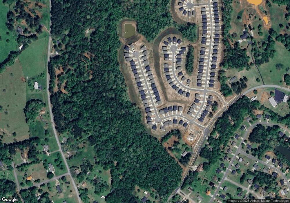 159 Hackberry Ave, Commerce, GA 30529 - photo 1