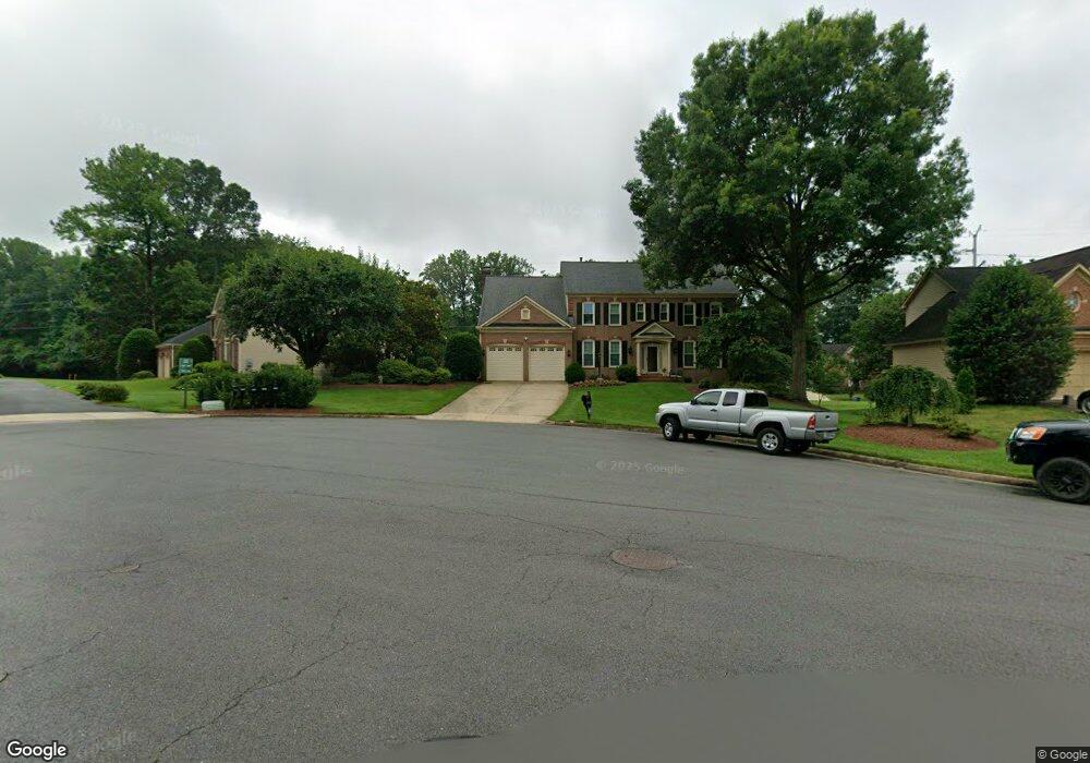 12629 Plow Ct, Fairfax, VA 22030 - photo 1