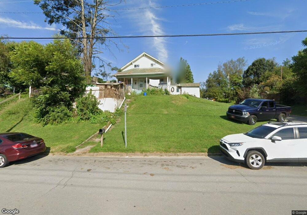 1117 E Fairview Ave, Johnson City, TN 37601 - photo 1