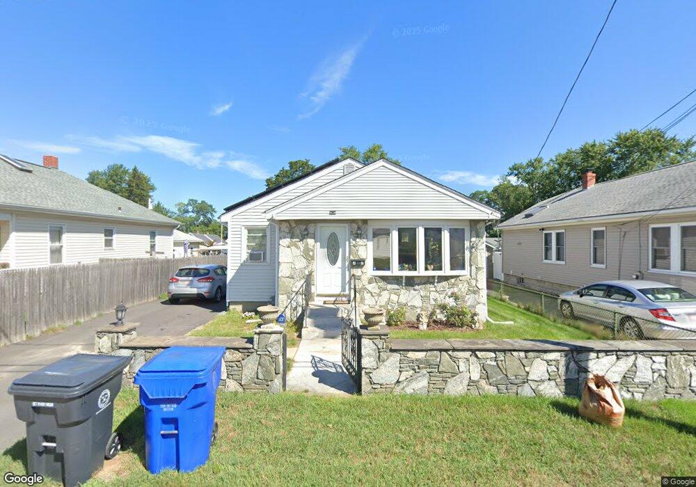 42 E Knowlton St, Riverside, RI 02915 - photo 1