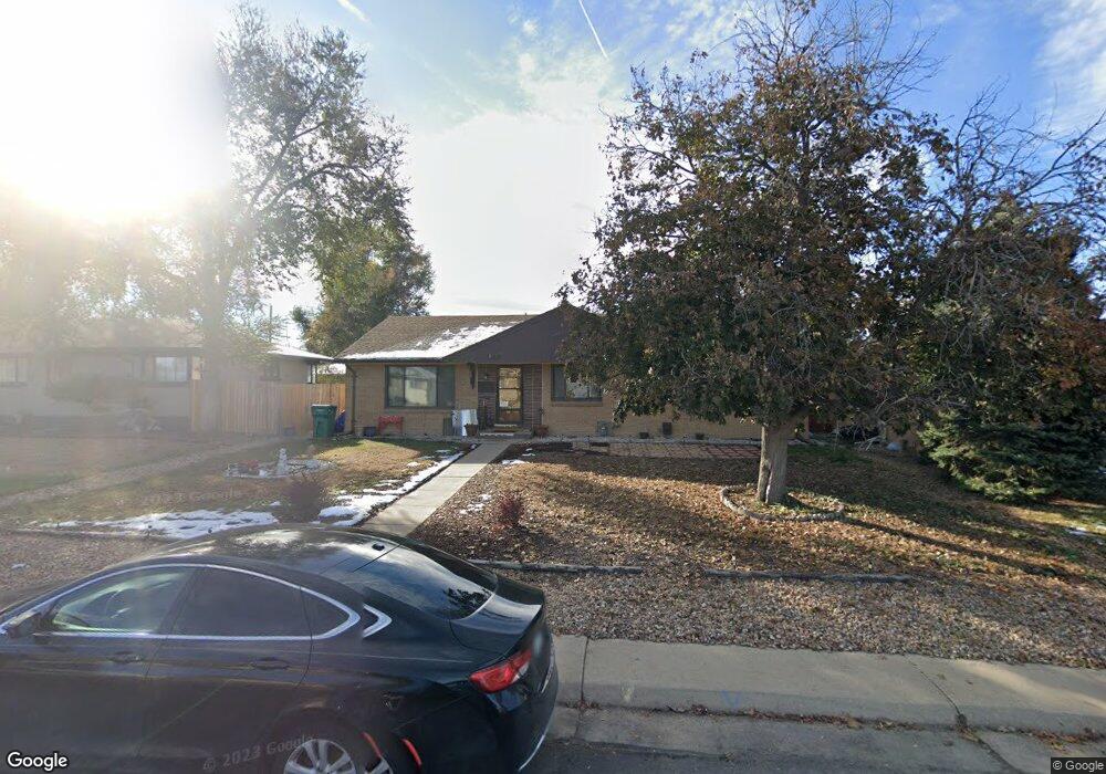 2211 Iola St, Aurora, CO 80010 - photo 1