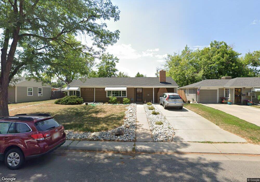 923 Geneva St, Aurora, CO 80010 - photo 1