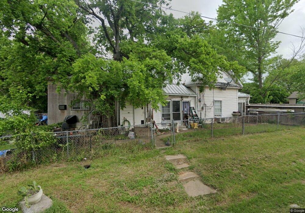 502 S Magnolia St, Pottsboro, TX 75076 - photo 1