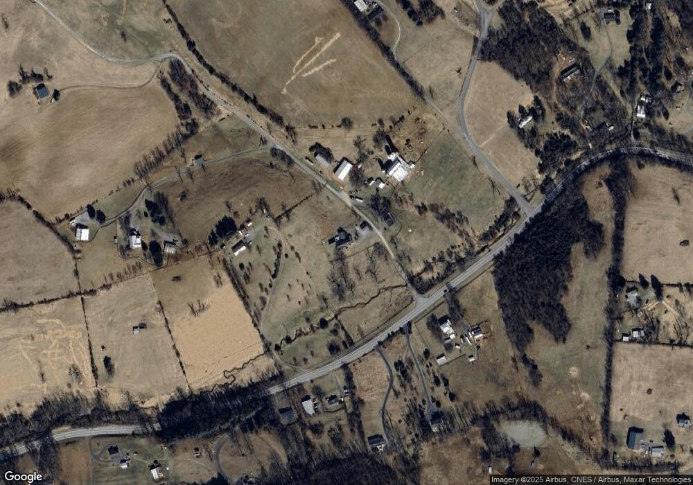 32 Oak Springs Ln, Staunton, VA 24401 - photo 1