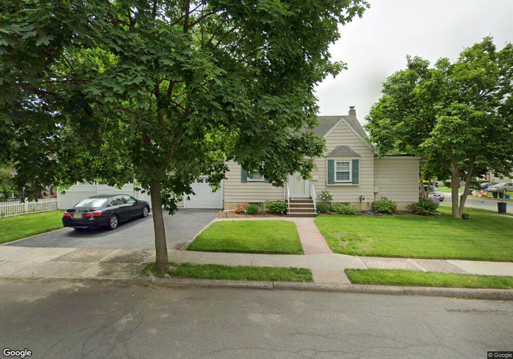 32-06 Raphael St, Fair Lawn, NJ 07410 - photo 1