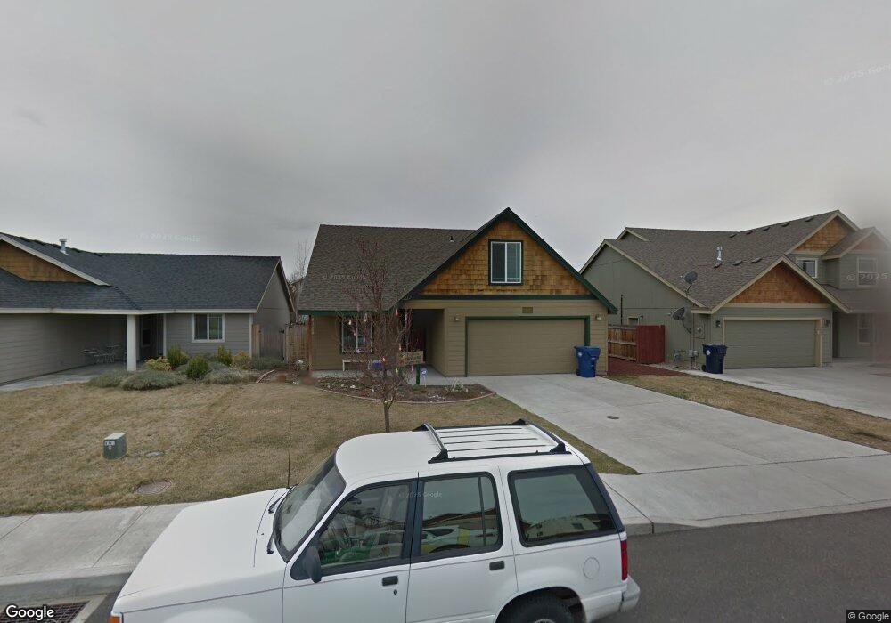 2076 NW Joshua Tree Ct, Redmond, OR 97756 - photo 1