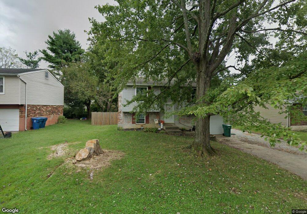 8213 Sealston Dr, Louisville, KY 40228 - photo 1