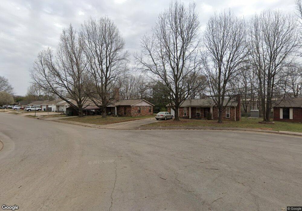 2207 Emily Dr, Fayetteville, AR 72701 - photo 1