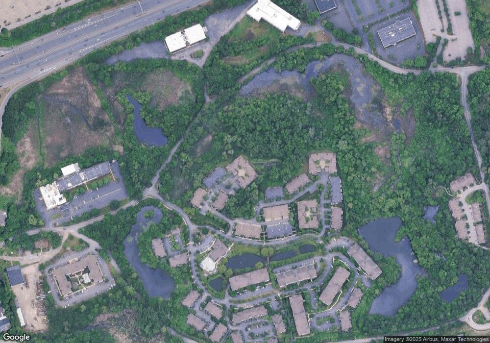 56 Seven Springs Ln unit B, Burlington, MA 01803 - photo 1