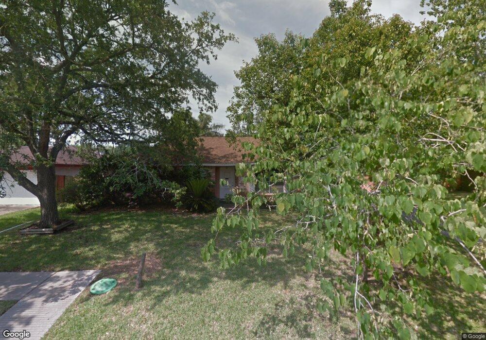 16746 Townes Rd, Friendswood, TX 77546 - photo 1