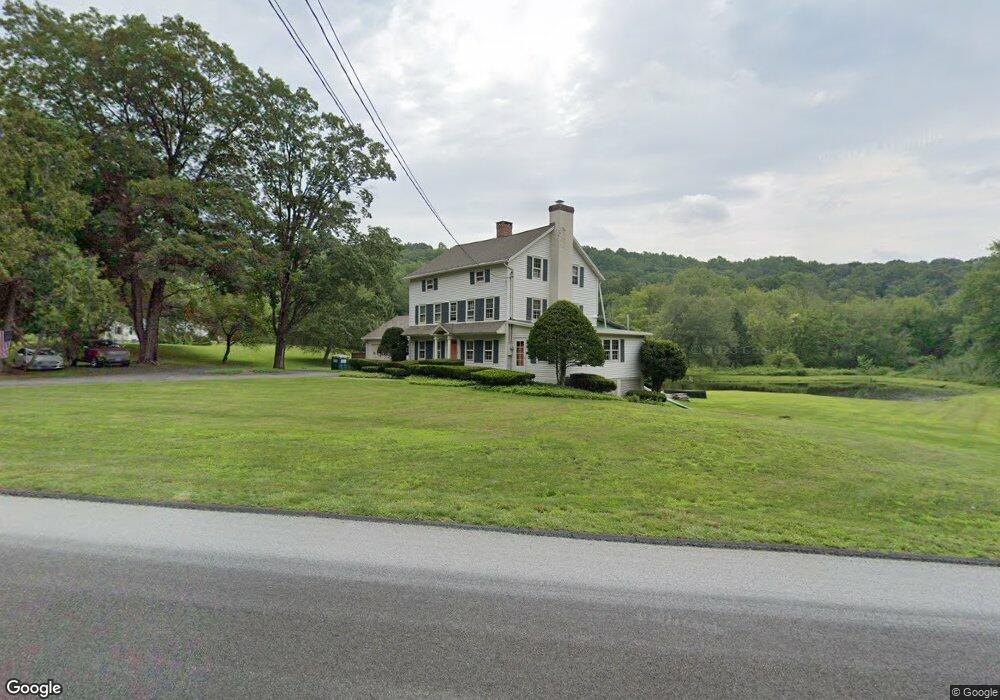 692 Redding Rd, Redding, CT 06896 - photo 1